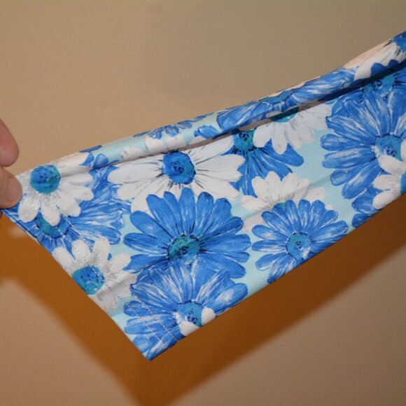 Rosegal Allover Floral/Plaid Print Cold Shoulder Hankerchief Top - Picture 4 of 9